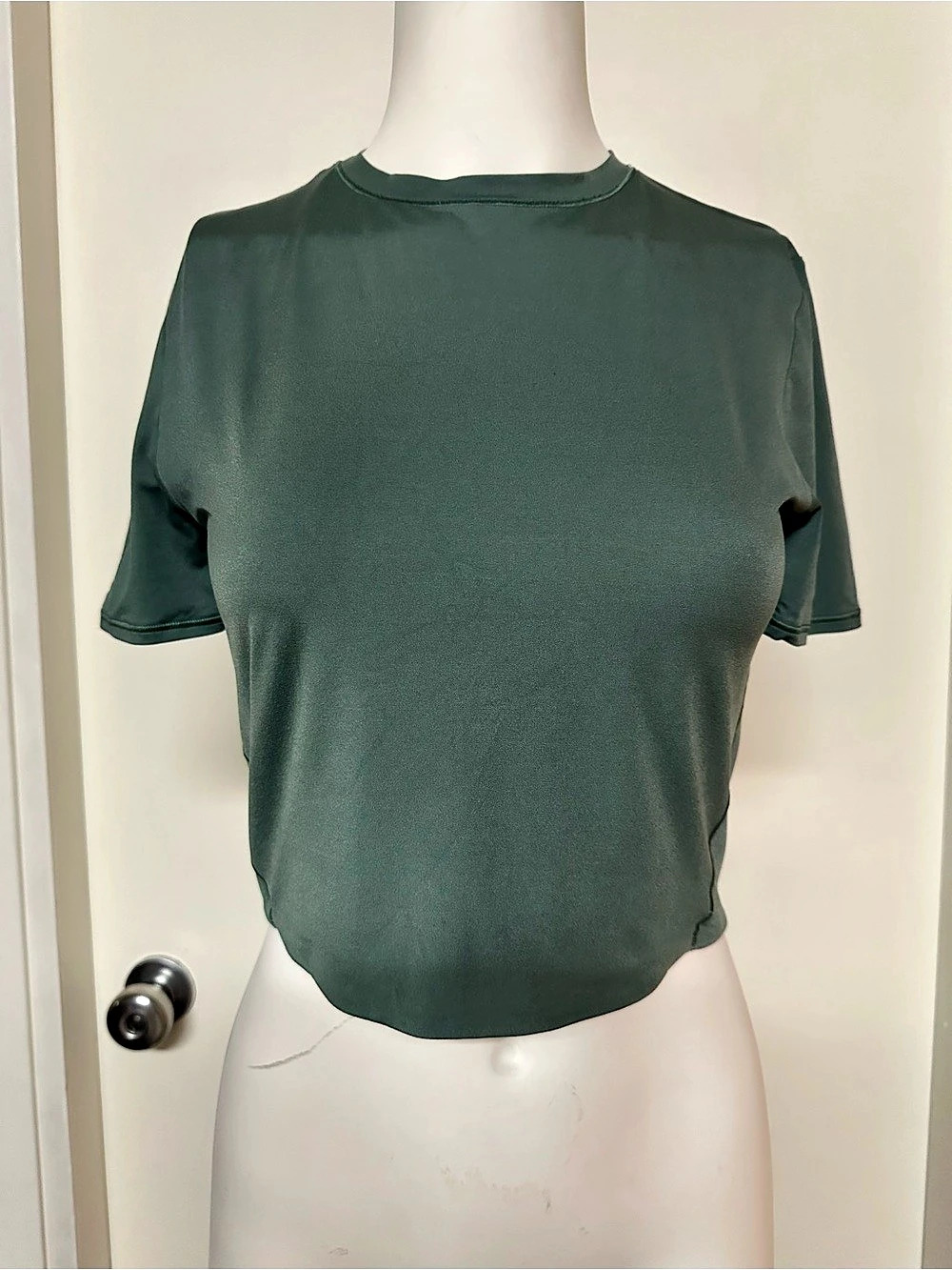 Lululemon Wundermost Ultra Soft Nulu Crewneck Cropped T-Shirt S/M